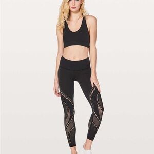 Lululemon Reveal Tight Precision 25"
Black Size 4 NWT